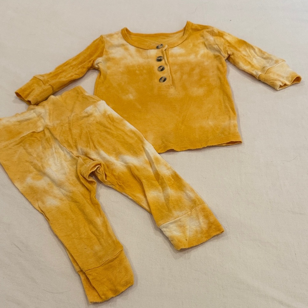 Lou Lou & Co 3-6 month PLAY condition tie-dye pjs.